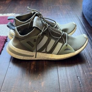 Women’s Green Adidas Size 8.5 Running Shoes